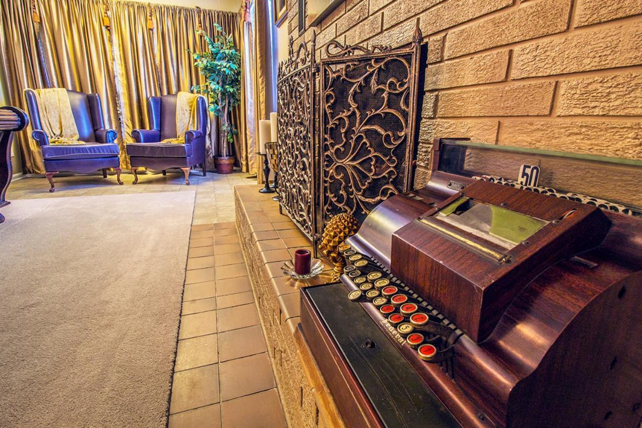 The Foxtrot Inn Ava Bilik gambar